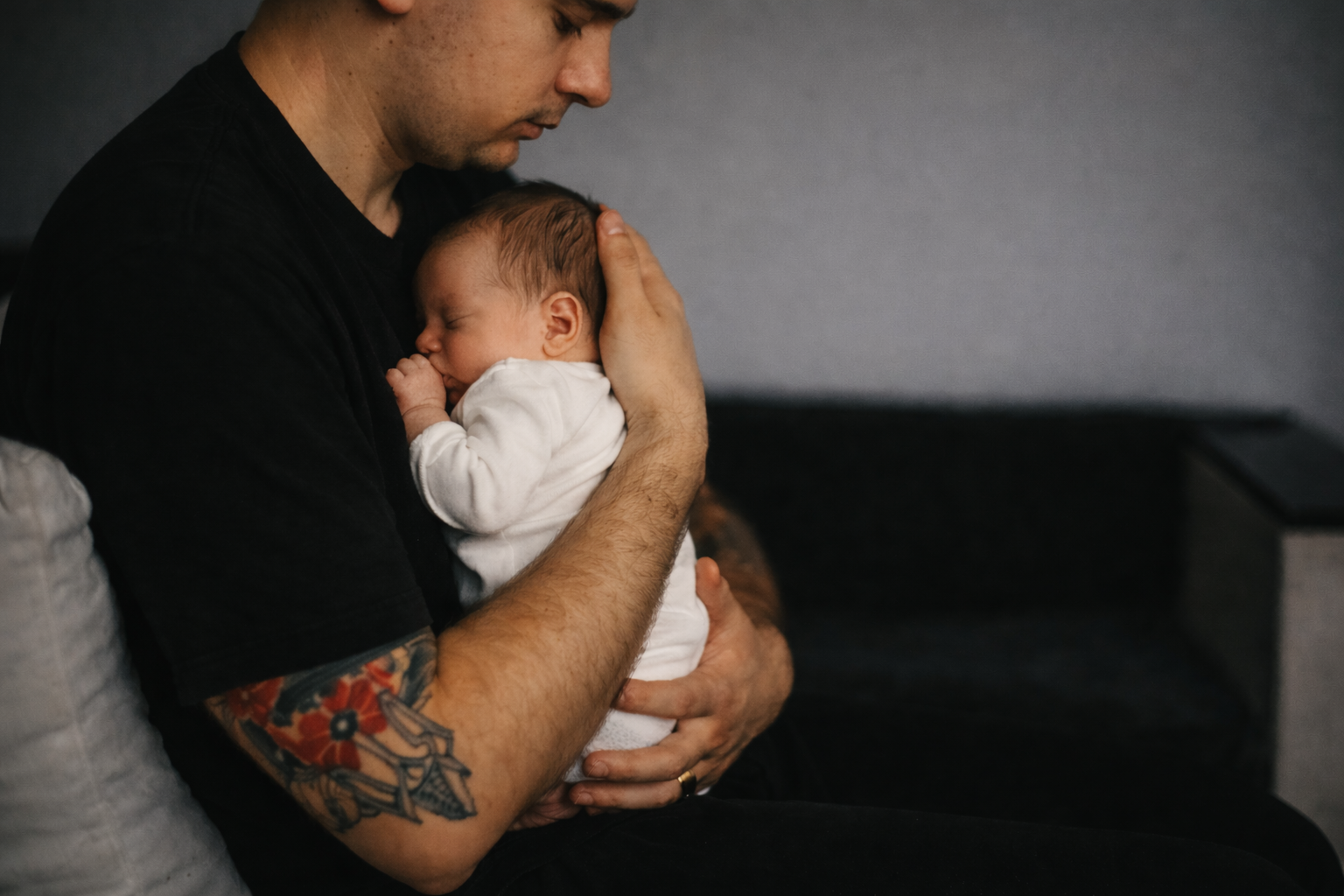 What Should Dads Do With a Newborn?